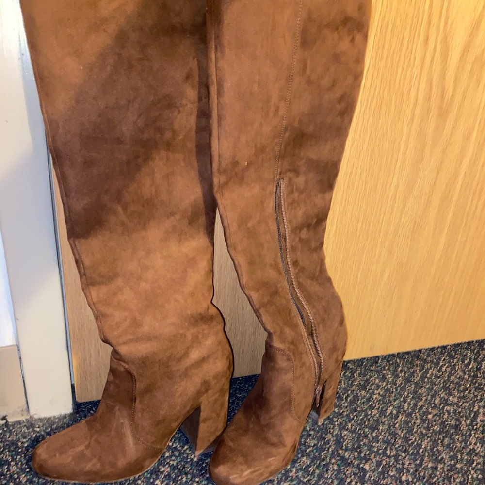 Knee length brown boots